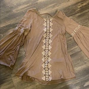Medium boutique shirt